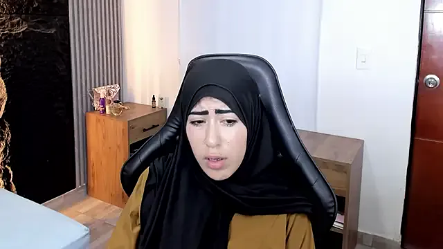 chaymae_nah_'s Thumb Image