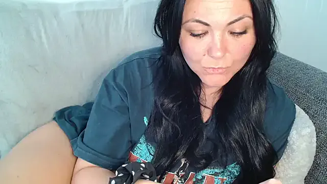 MARRIED_MIA_UK's Thumb Image