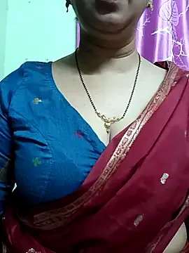 Rosy-B's Thumb Image