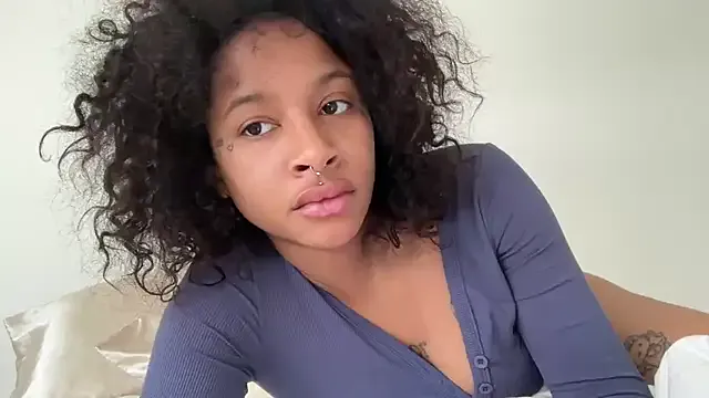 shandiloveslemonss's Thumb Image